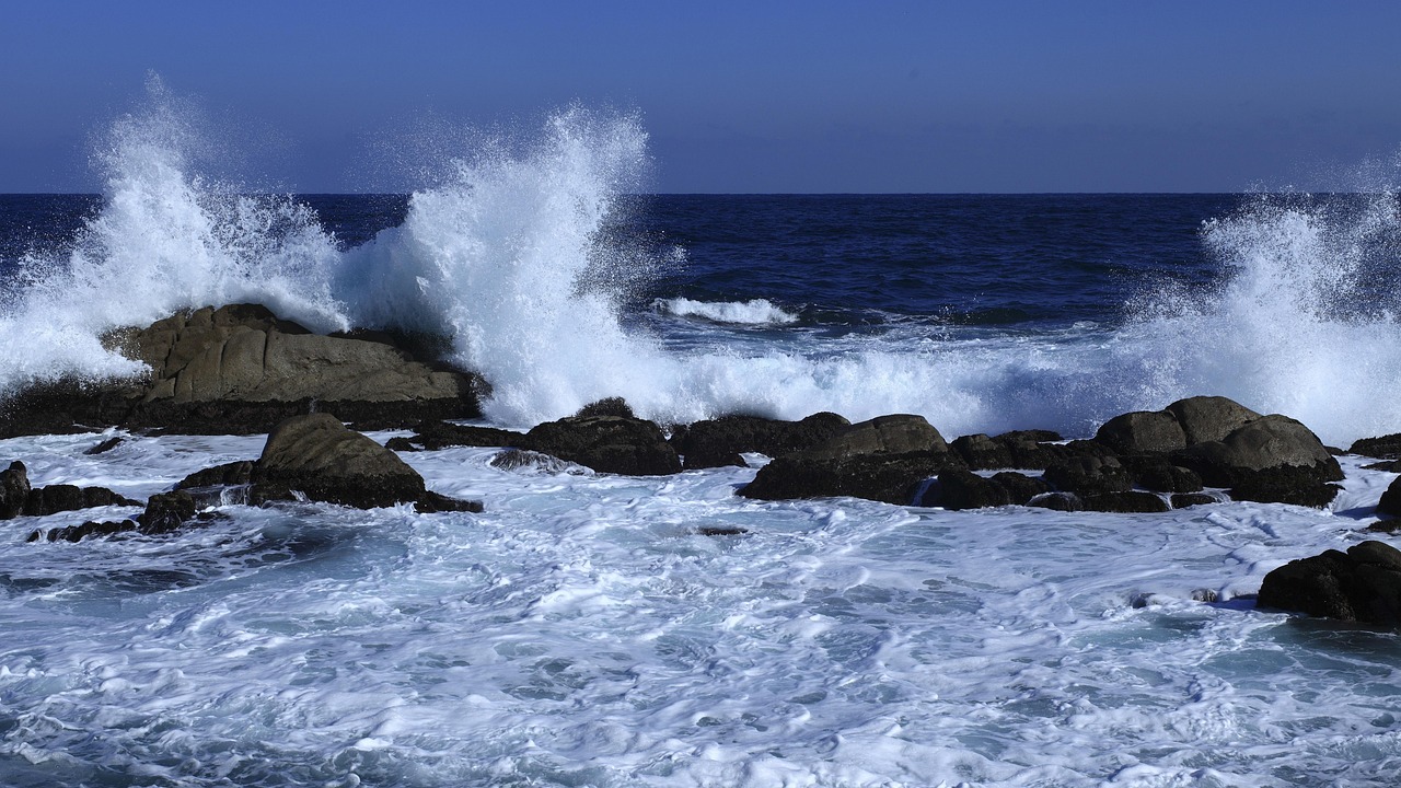 Waves, east sea, breaking waves — ADD VALUE TO YOUR MEMORIES WITH PICTURE FRAMES